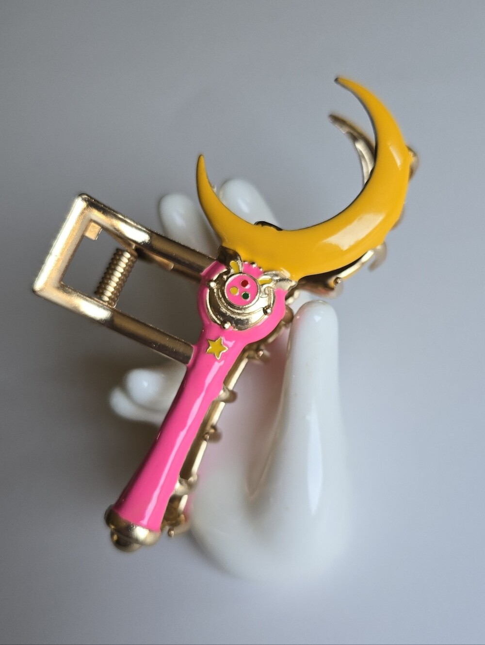 🌙 Sailor Moon Healing Wand Hair Claw